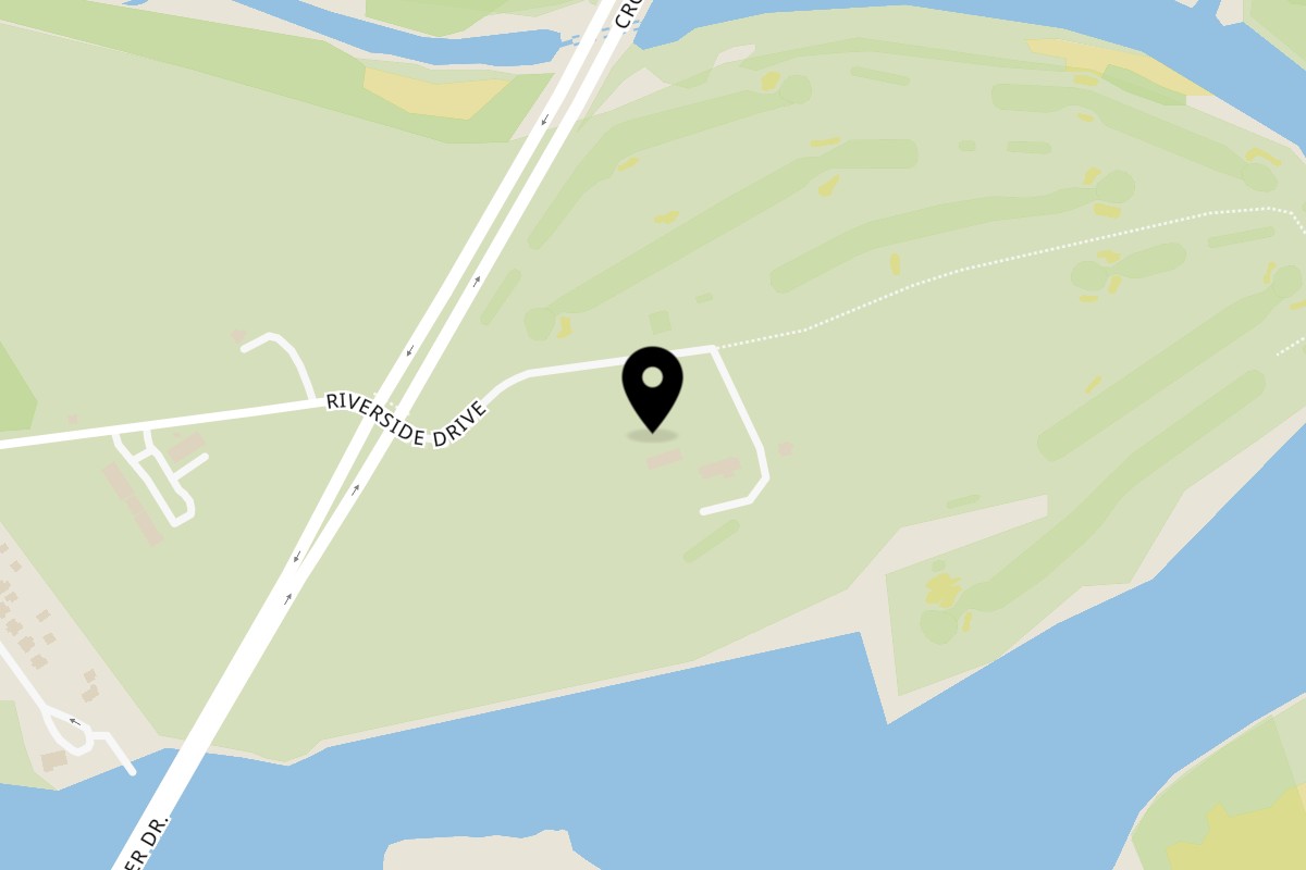 Map showing the location of Village Idiot Pub Riverhead on 661 Riverside Dr in Riverhead